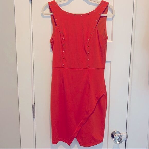 Mystic Sleeveless Open Back Coral Dress with Gold Studs Women’s Large (L) - Picture 2 of 5